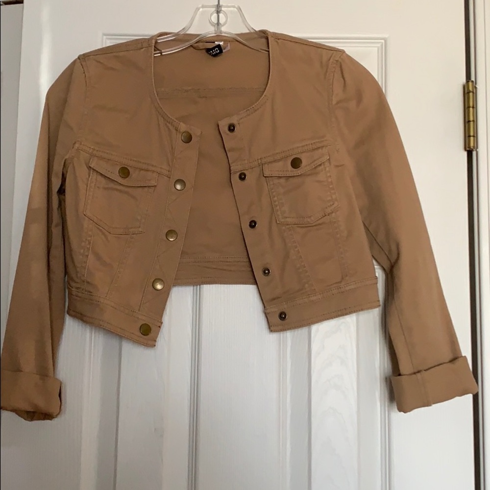 Crop brown jacket
